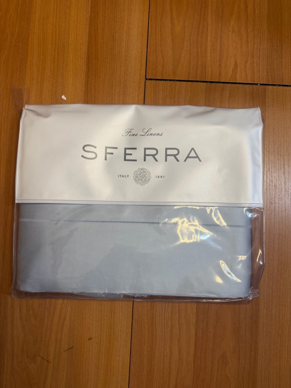 SFERRA Light Gray Luxury Sheet Set - Subtle Hemstitch